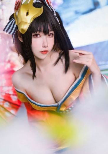 欧美透明性感内衣套装_DVD在线观看