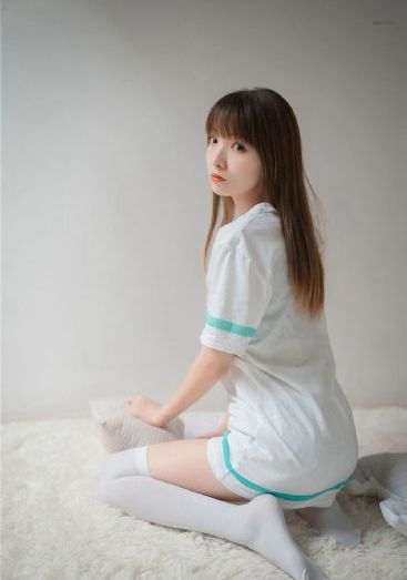 适合二十岁的欧美品牌化妆品_4K手机在线观看