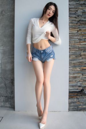 欧美复古呢子西装街拍_吉吉电影在线观看